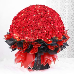 365 Scarlet Rose Bouquet