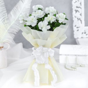 8 White Carnations Bouquet Small