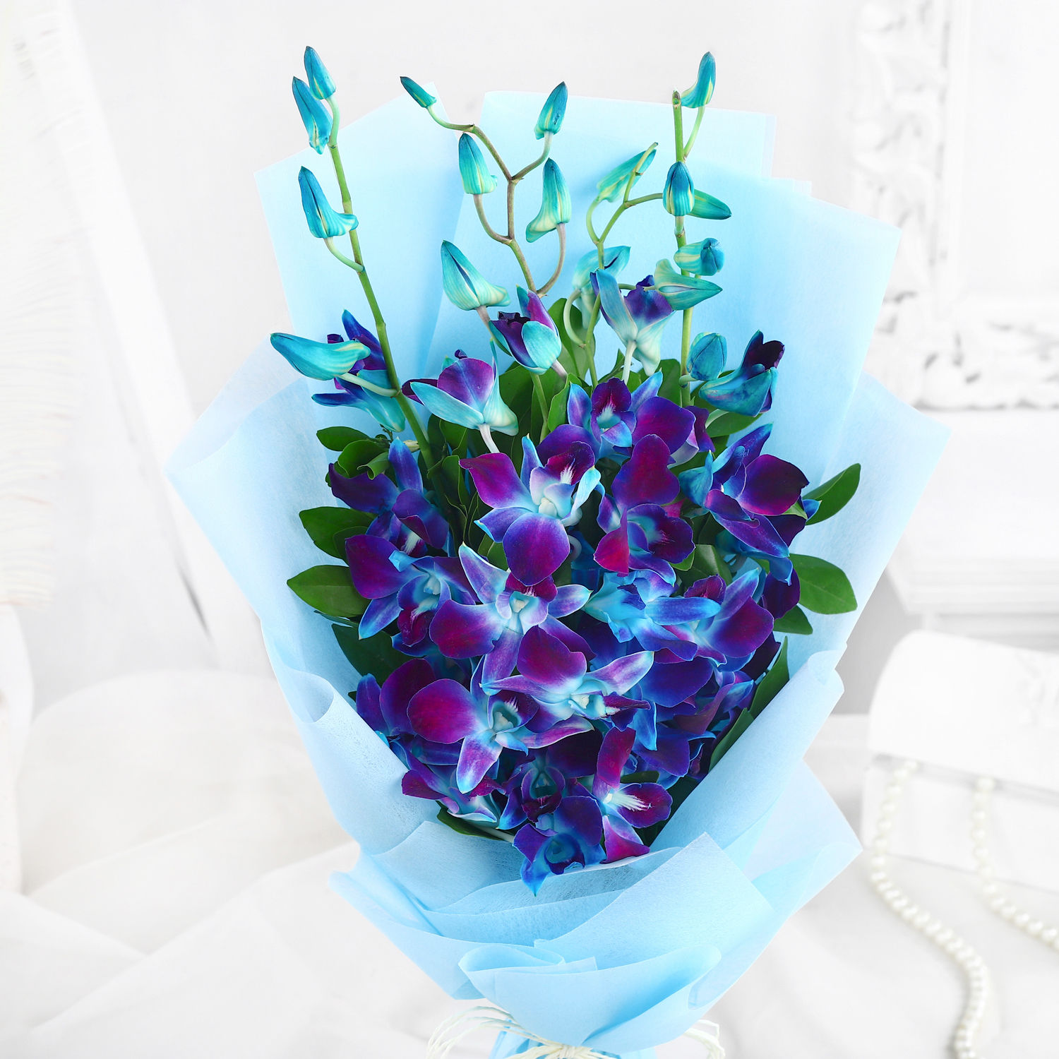 azure-symphony-bouquet-n-bento-cake_2.jpg