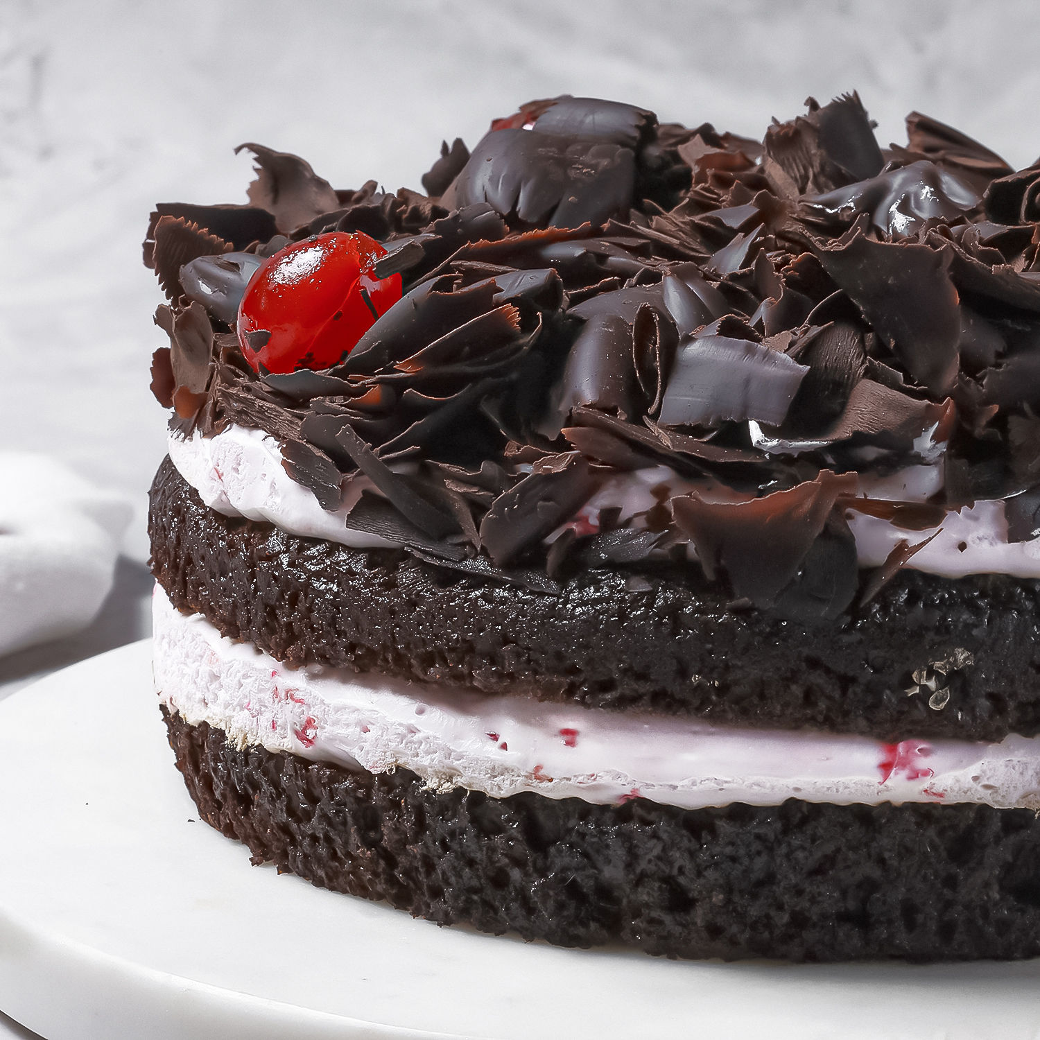 black-forest-cake-half-kg_3.jpg