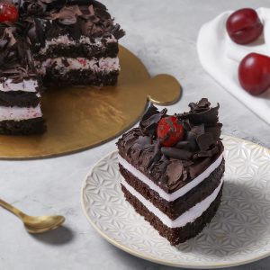 black-forest-cake-half-kg_5.jpg