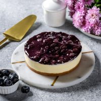 blueberry-cheesecake-with-live-guitarist-surprise_2.jpg