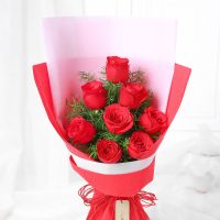 bouquet-of-8-royal-red-roses_3.jpg
