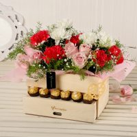classic-mix-of-roses-carnations-basket_1.jpg
