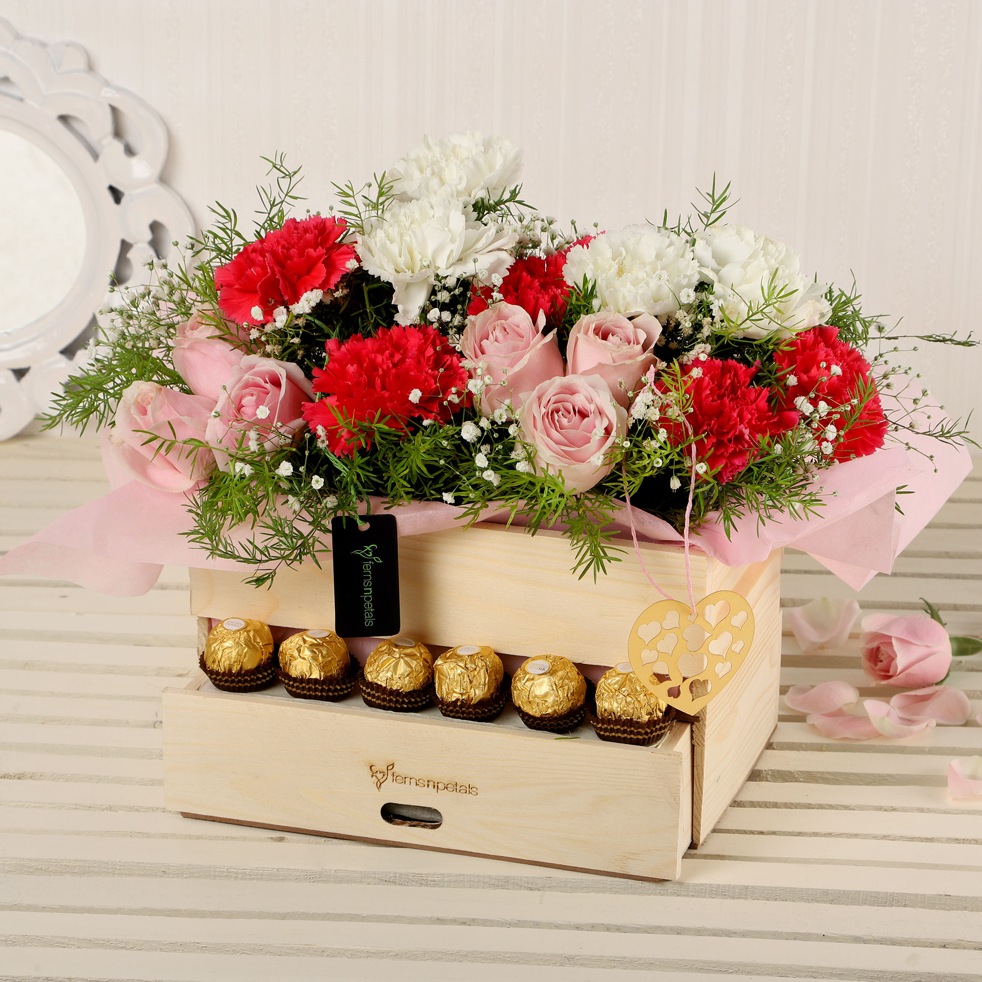 classic-mix-of-roses-carnations-basket_1.jpg