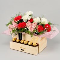 classic-mix-of-roses-carnations-basket_3.jpg