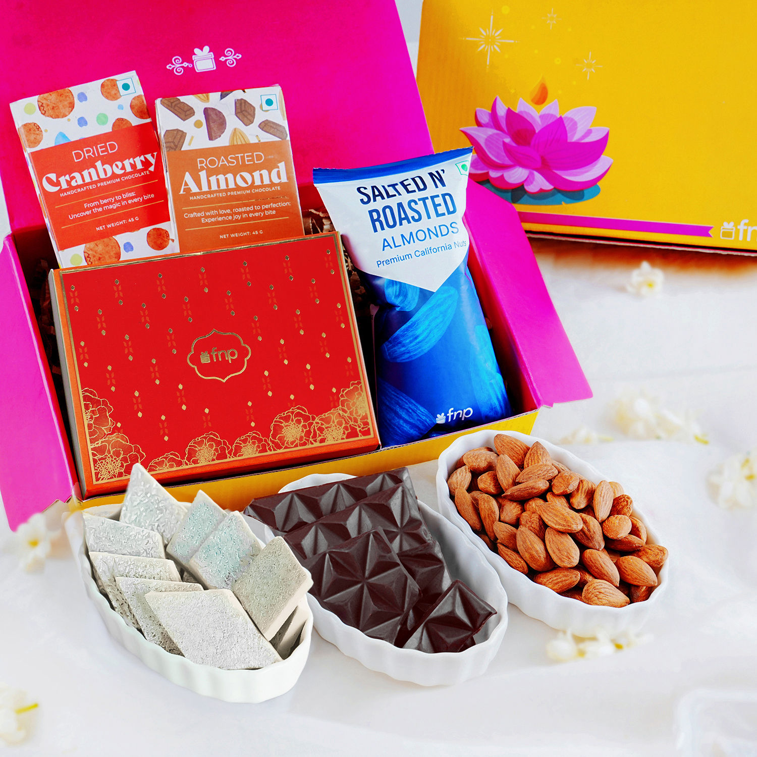 festive-munchies-gift-box_2.jpg