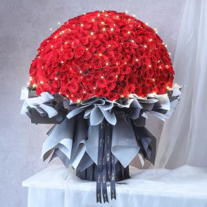 Heartfelt 365 Red Rose Arrangement