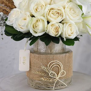 heavenly-white-flowers-arrangement_4.jpg