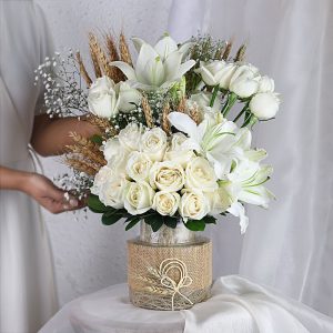 heavenly-white-flowers-arrangement_5.jpg