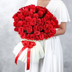 majestic-50-red-roses-bouquet_4.jpg