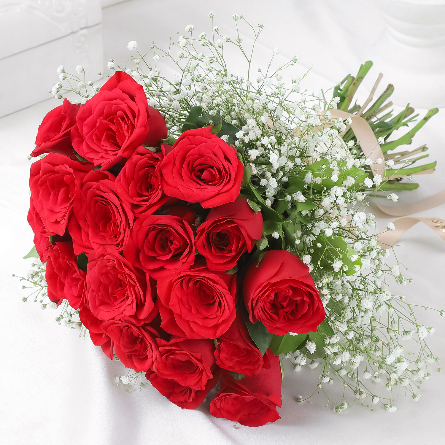 passionate-red-rose-bouquet_2.jpg