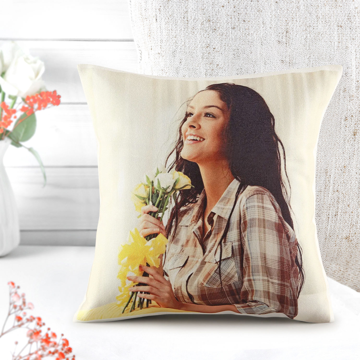 personalized-led-cushion-yellow_2.jpg