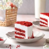 red-velvet-fresh-cream-cake-half-kg_3.jpg