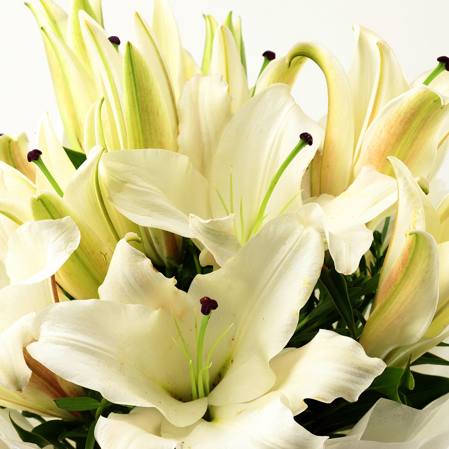 serene-white-oriental-lilies-bouquet_3.jpg