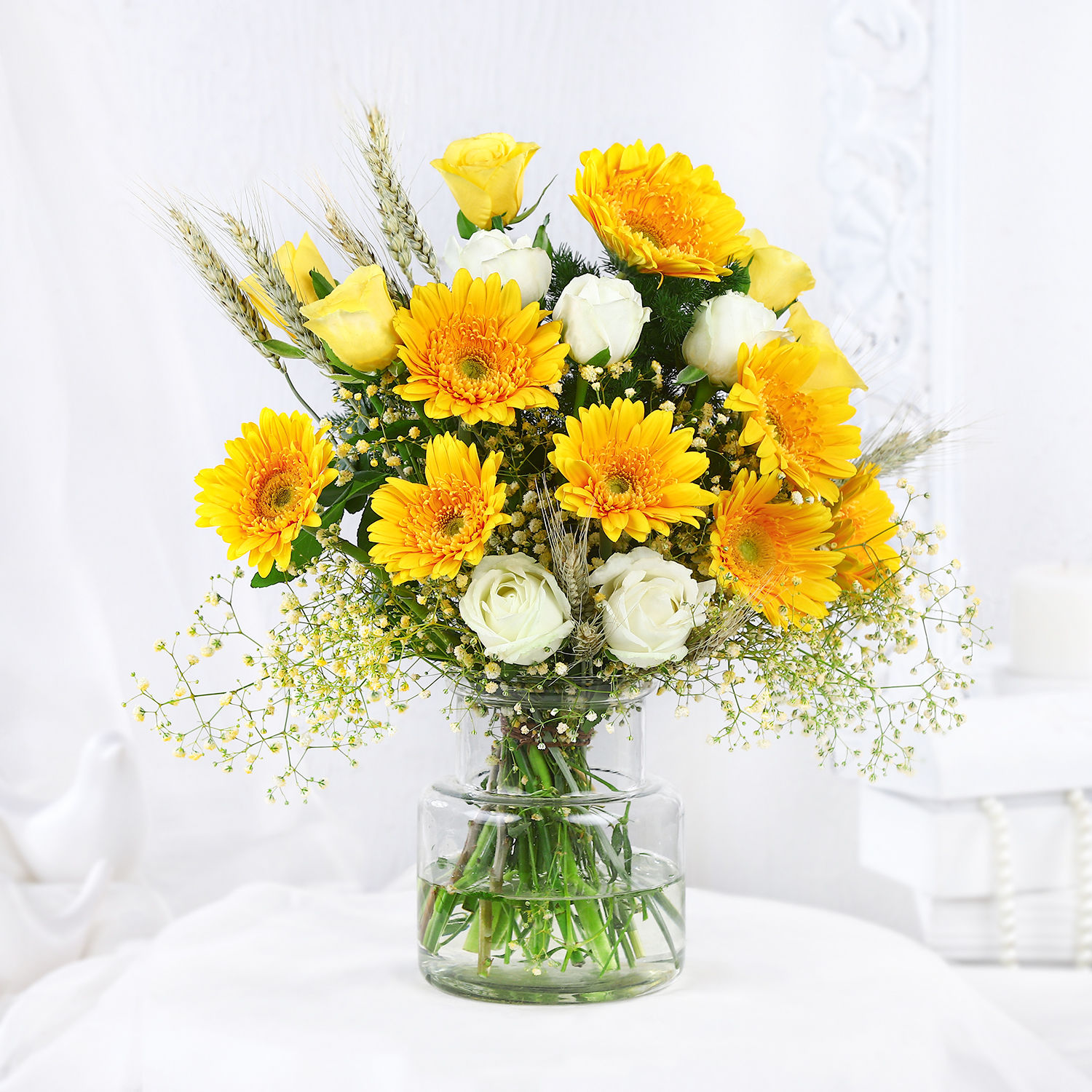 sunny-vibes-roses-n-gerberas-jar_1.jpg