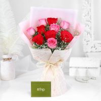 sweet-shy-roses-bouquet_1.jpg