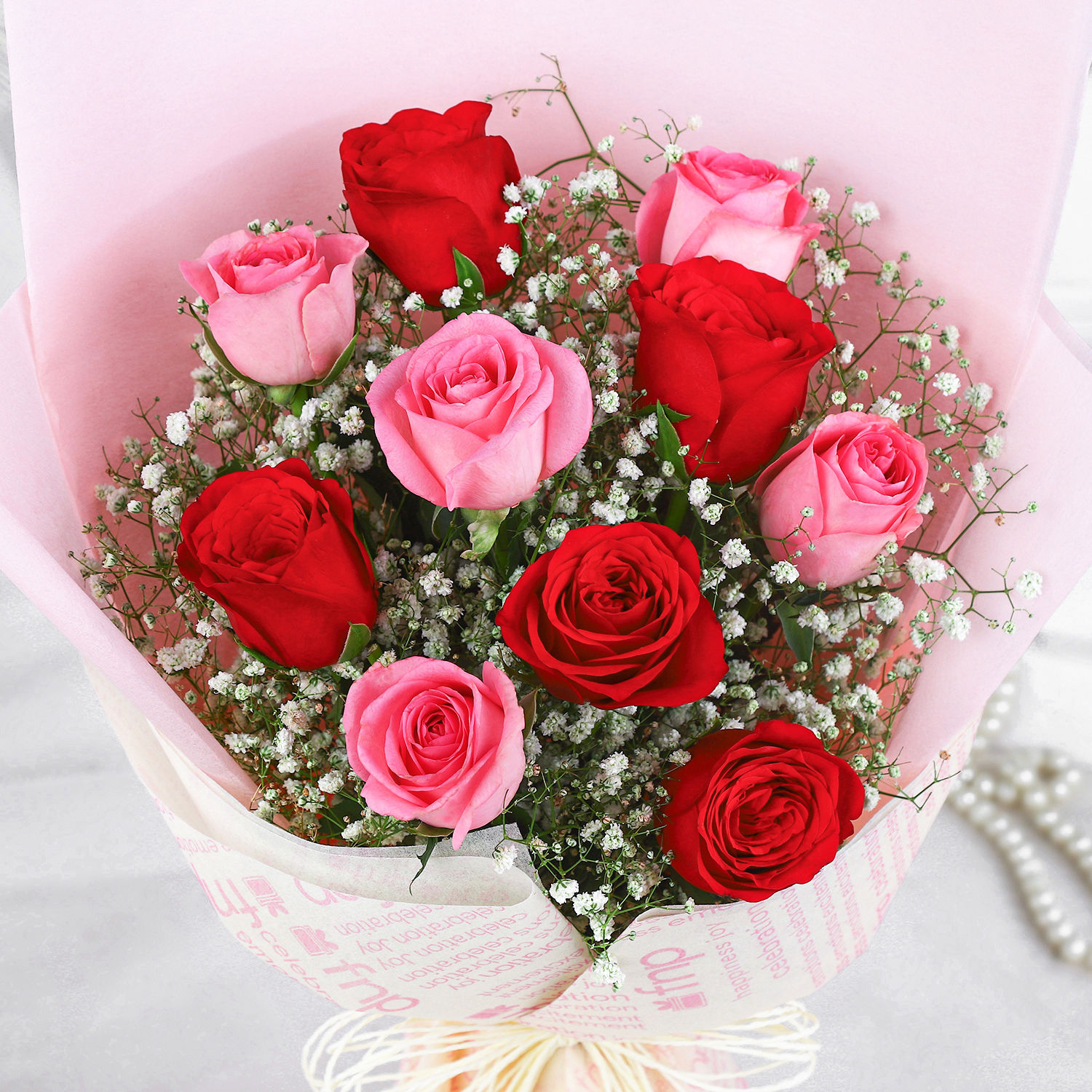 sweet-shy-roses-bouquet_3.jpg