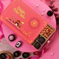 the-house-of-treat-nuts-n-laddoo-selection-hamper_3.jpg