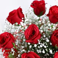 timeless-love-red-roses-bouquet-chocolate-cake_4.jpg